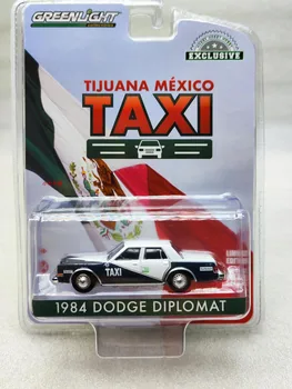 1:64 1984. gada Dodge Diplomāts taksometru Lējumiem Metālu Sakausējumu Modeļa Automašīnas Rotaļlietas, Dāvanu Kolekcija